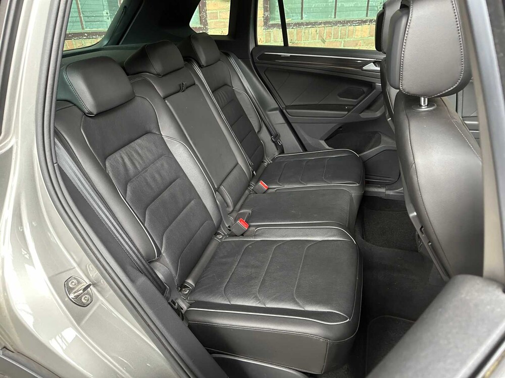 Volkswagen Tiguan R-Line 1.5 TSI ACT Highline Business 150pk 2020, H-128-NT