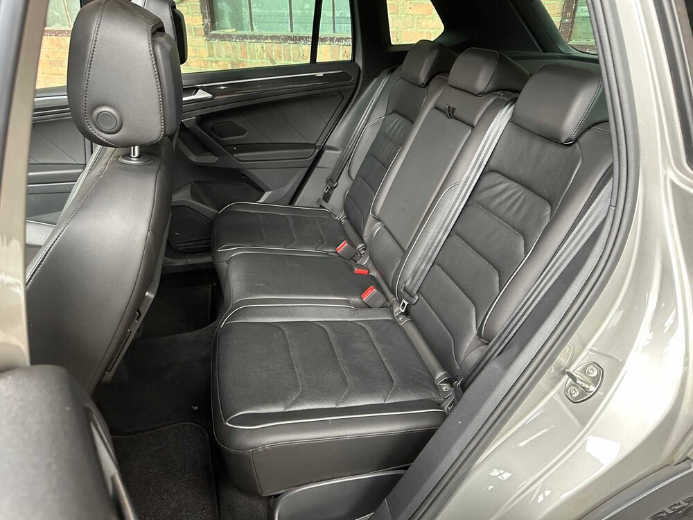 Volkswagen Tiguan R-Line 1.5 TSI ACT Highline Business 150pk 2020, H-128-NT