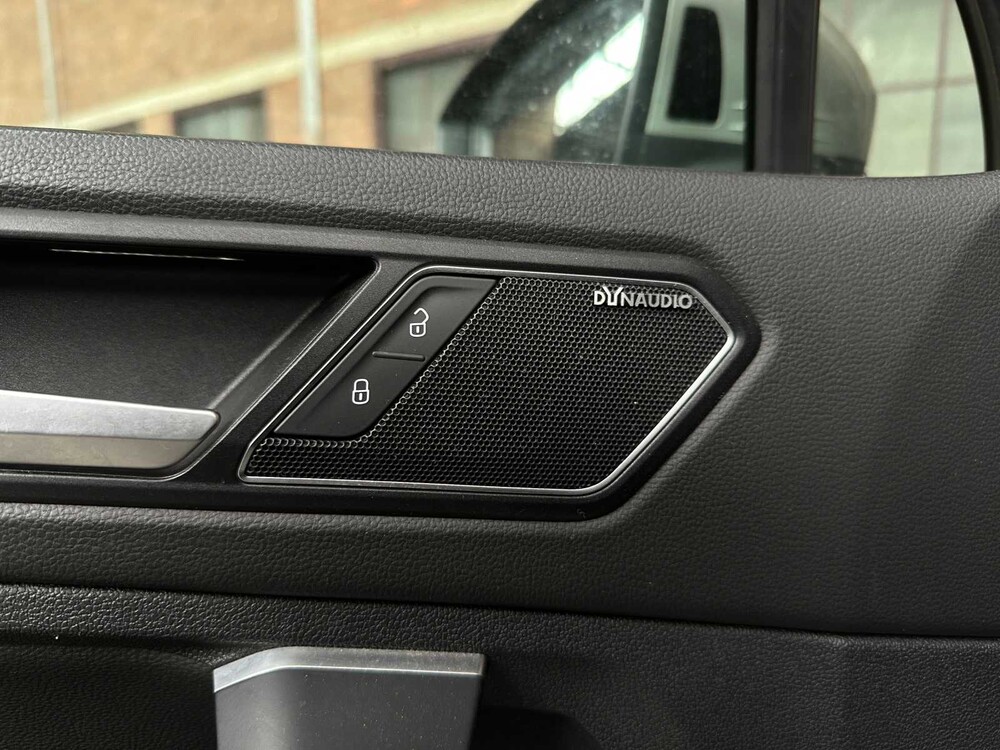 Volkswagen Tiguan R-Line 1.5 TSI ACT Highline Business 150pk 2020, H-128-NT