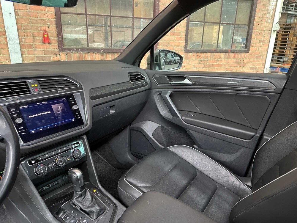 Volkswagen Tiguan R-Line 1.5 TSI ACT Highline Business 150pk 2020, H-128-NT