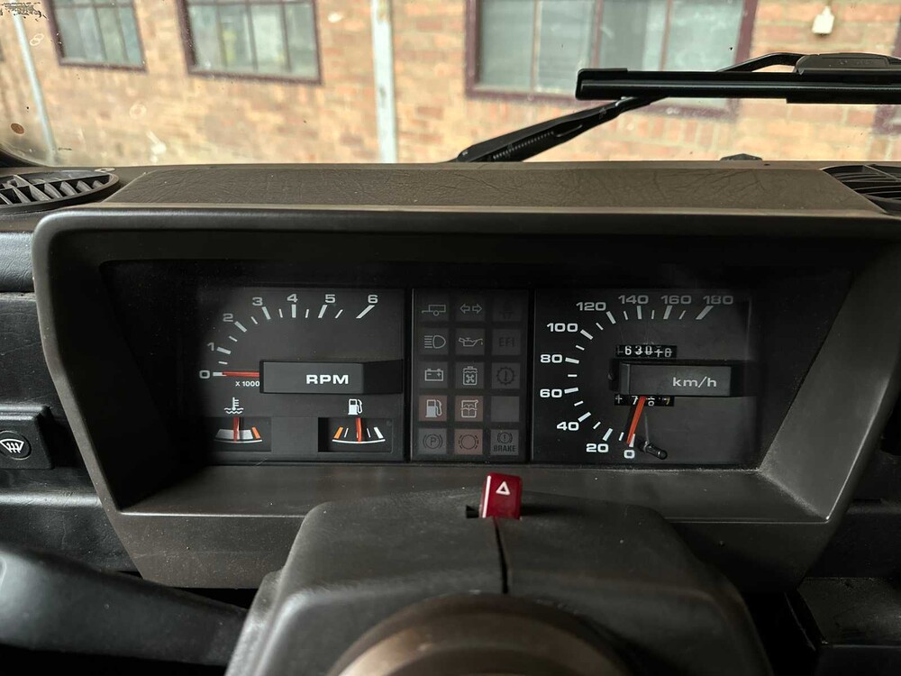 Land Rover Defender 100 4.6 V8 -SPECTRE- 231PS 1990, 31-BP-HL