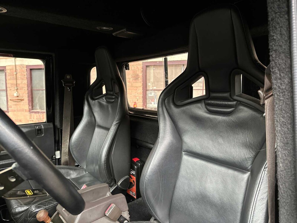 Land Rover Defender 100 4.6 V8 -SPECTRE- 231PS 1990, 31-BP-HL