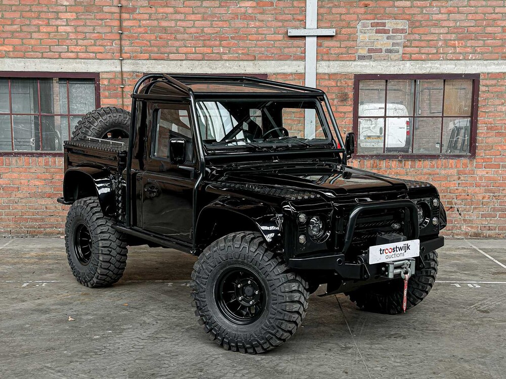 Land Rover Defender 100 4.6 V8 -SPECTRE- 231PS 1990, 31-BP-HL