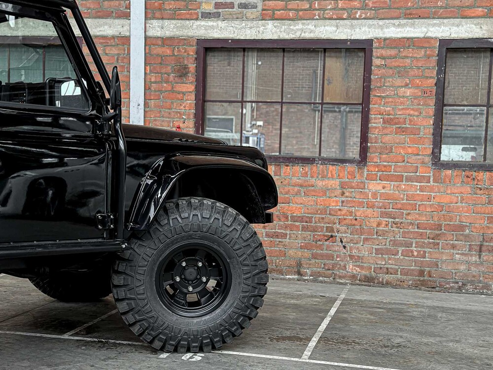 Land Rover Defender 100 4.6 V8 -SPECTRE- 231PS 1990, 31-BP-HL
