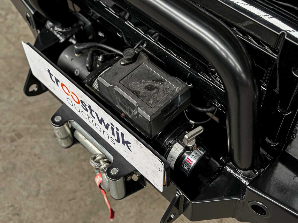 Land Rover Defender 100 4.6 V8 -SPECTRE- 231PS 1990, 31-BP-HL