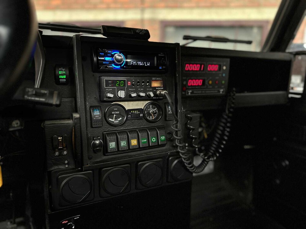 Land Rover Defender 100 4.6 V8 -SPECTRE- 231PS 1990, 31-BP-HL