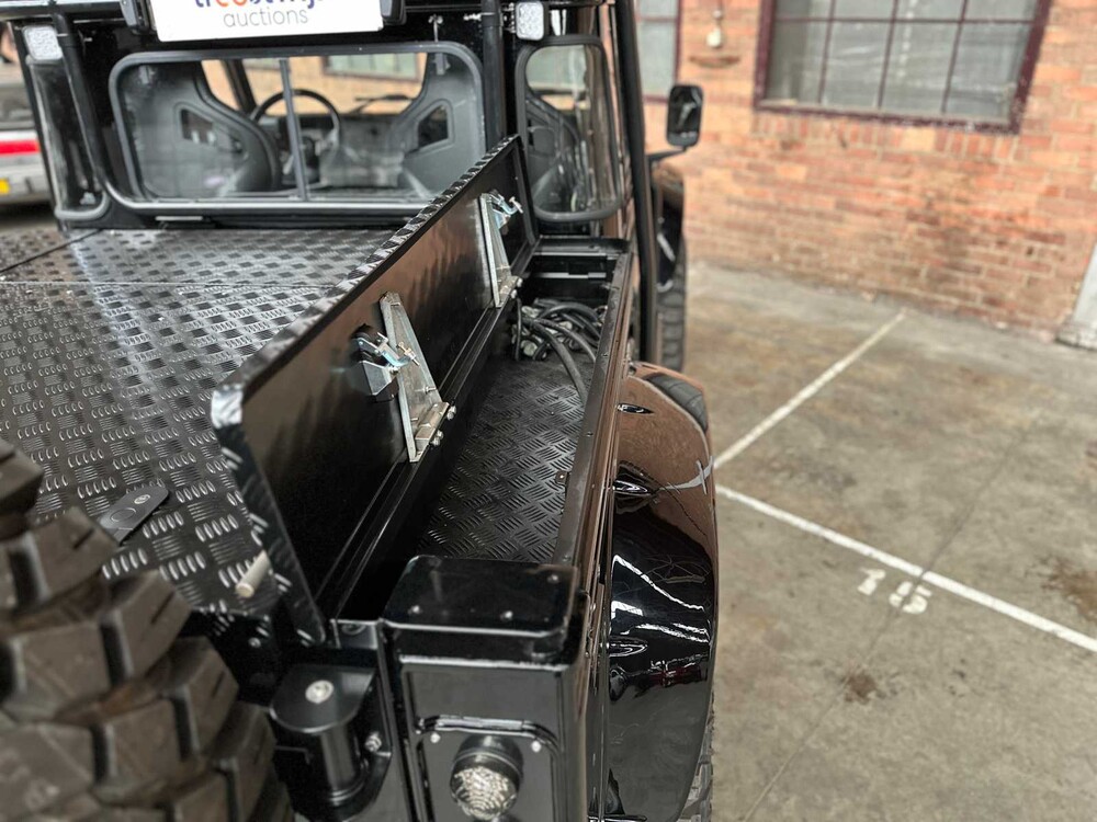 Land Rover Defender 100 4.6 V8 -SPECTRE- 231PS 1990, 31-BP-HL