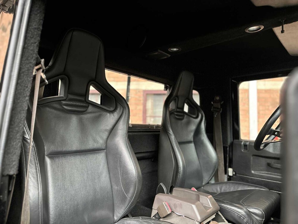 Land Rover Defender 100 4.6 V8 -SPECTRE- 231PS 1990, 31-BP-HL