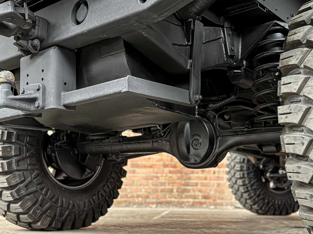 Land Rover Defender 100 4.6 V8 -SPECTRE- 231PS 1990, 31-BP-HL