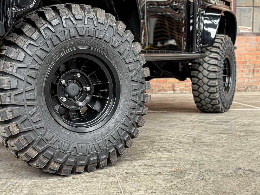 Land Rover Defender 100 4.6 V8 -SPECTRE- 231PS 1990, 31-BP-HL