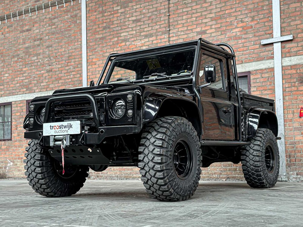Land Rover Defender 100 4.6 V8 -SPECTRE- 231PS 1990, 31-BP-HL