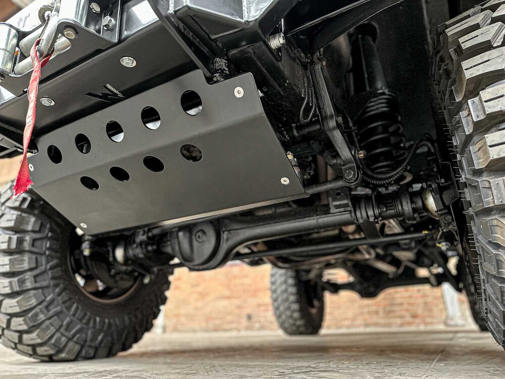 Land Rover Defender 100 4.6 V8 -SPECTRE- 231PS 1990, 31-BP-HL