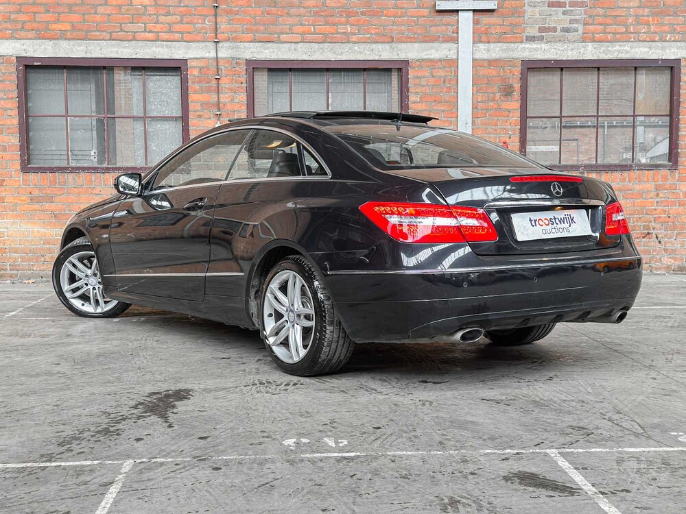 Mercedes-Benz E350 CGI Elegance 3.5 V6 292hp 2009 E-class Coupé, 29-NHZ-8