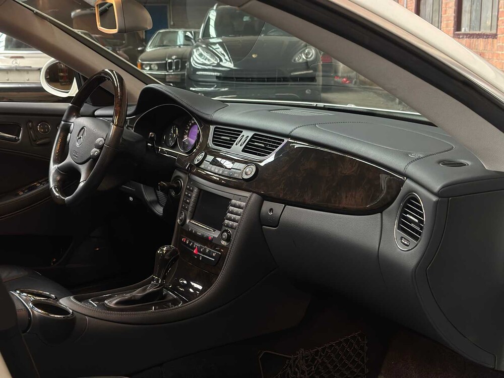 Mercedes-Benz CLS500 5.0 V8 306hp 2005 CLS-Class Youngtimer