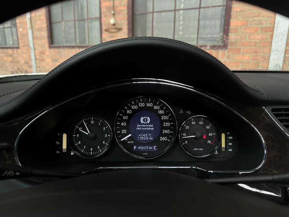 Mercedes-Benz CLS500 5.0 V8 306hp 2005 CLS-Class Youngtimer