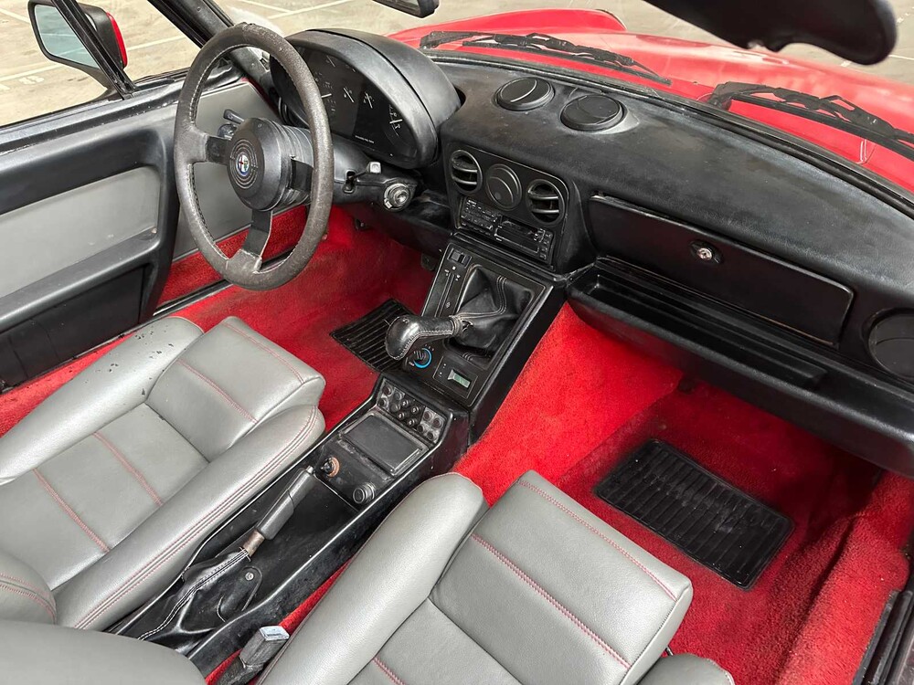 Alfa Romeo Spider 2.0 115hp 1987