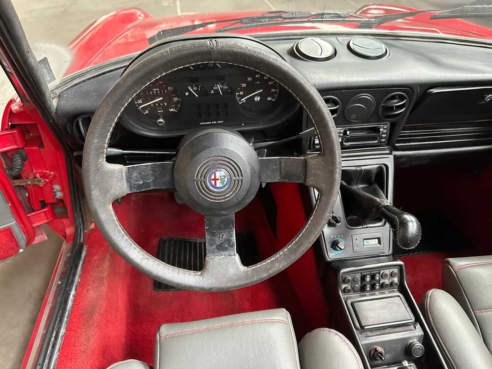 Alfa Romeo Spider 2.0 115hp 1987