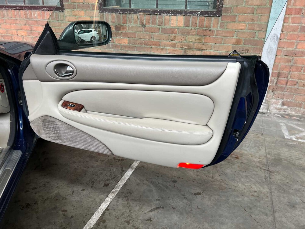 Jaguar XK8 4.0 V8 Convertible 284hp 1999, 61-DN-PT