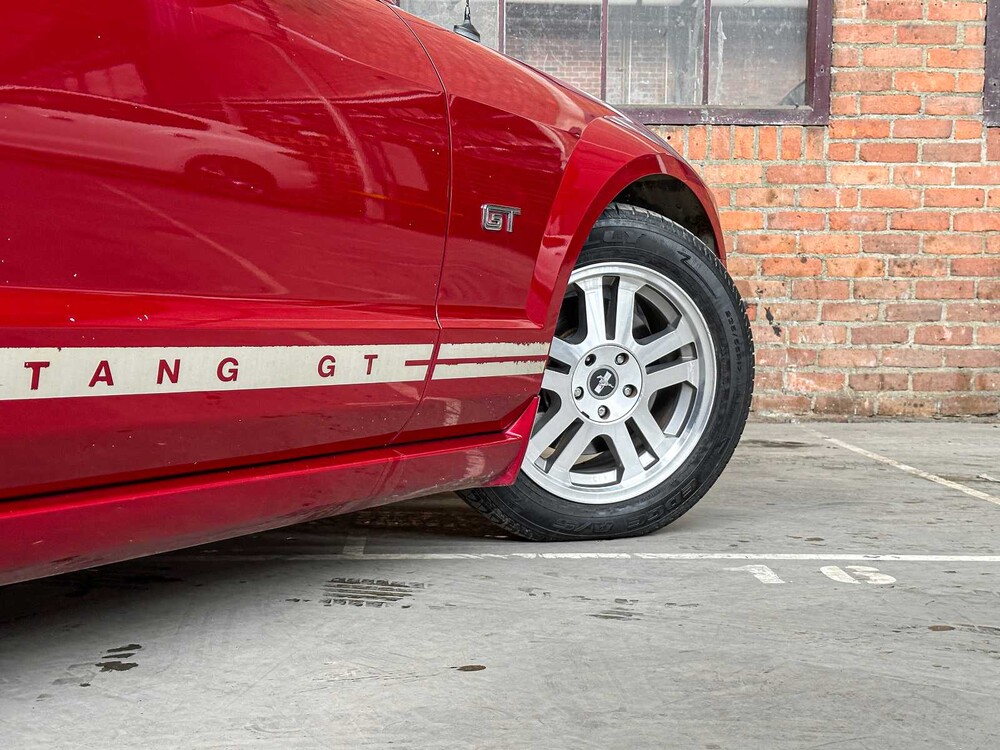 Ford Mustang GT Cabriolet 4.6 V8 305hp 2006 Youngtimer