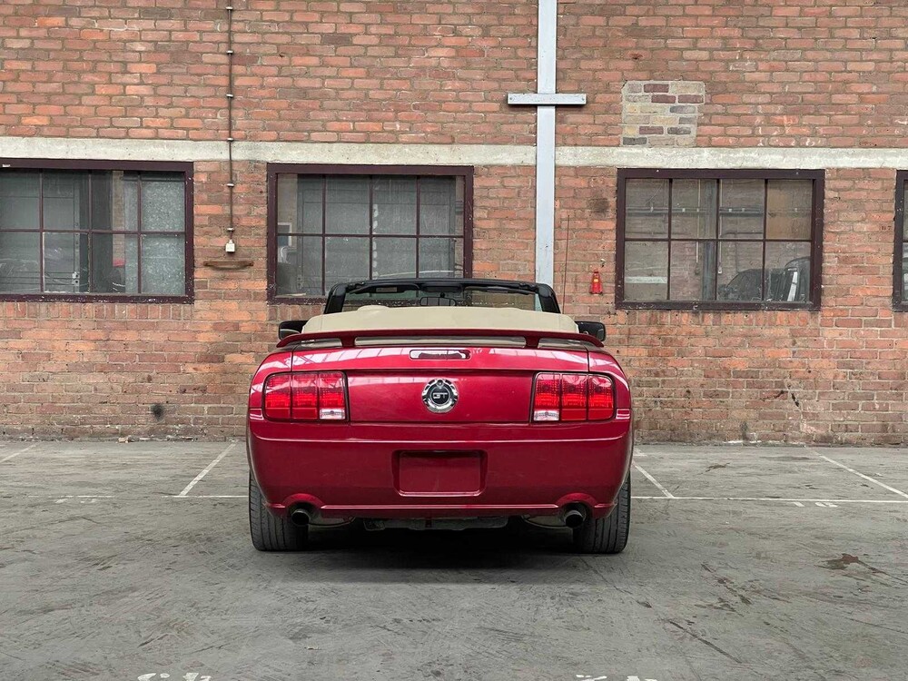 Ford Mustang GT Cabriolet 4.6 V8 305hp 2006 Youngtimer