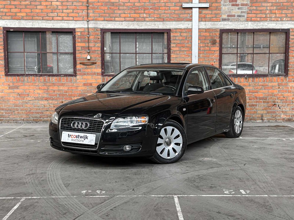 Audi A4 Limousine 3.2 FSI V6 Quattro 256pk 2005, N-609-JR Youngtimer