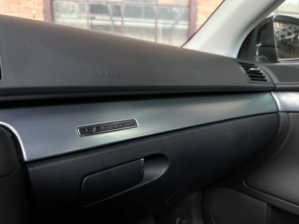 Audi A4 Limousine 3.2 FSI V6 Quattro 256pk 2005, N-609-JR Youngtimer