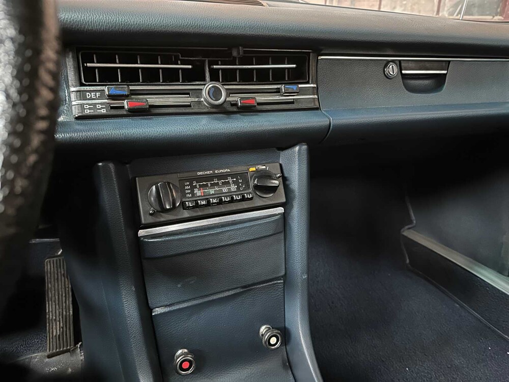 Mercedes-Benz 230.6 W114 / 8 136hp 1975, 72-YB-84