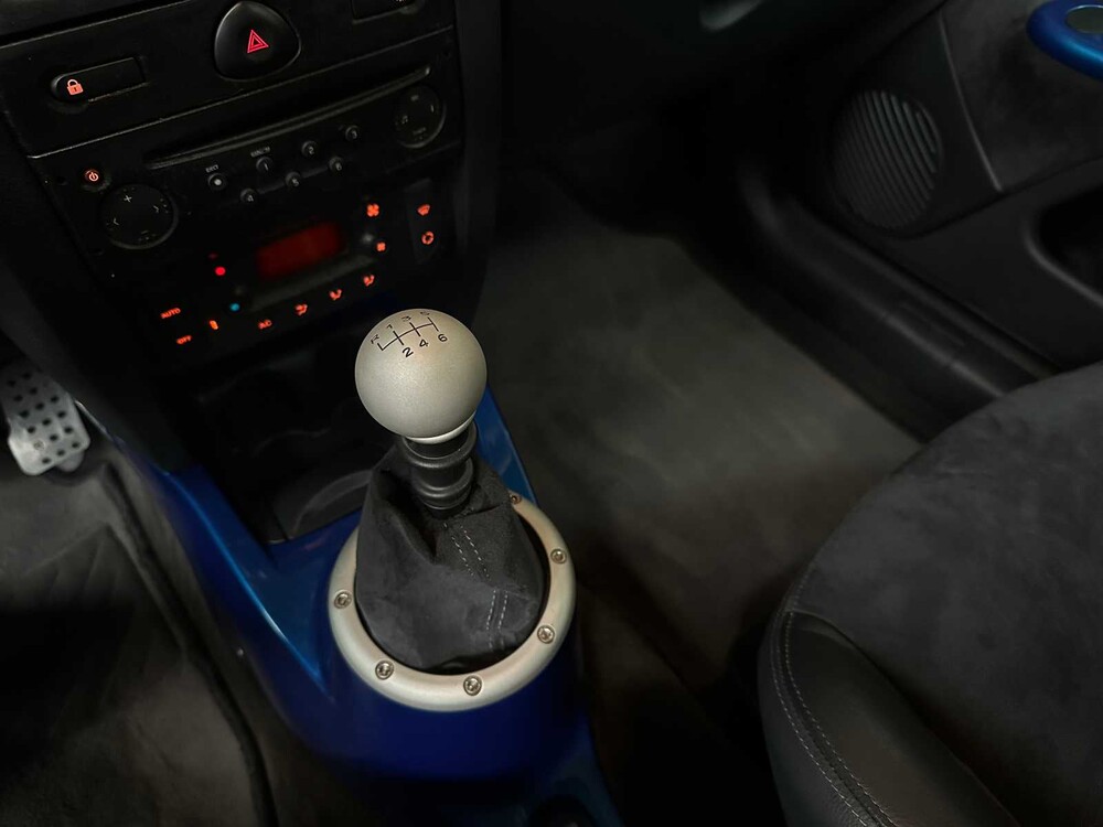 Renault Clio V6 RS Phase 2 255 Renault Sport 3.0 V6 255hp 2004, P-745-NN Youngtimer 