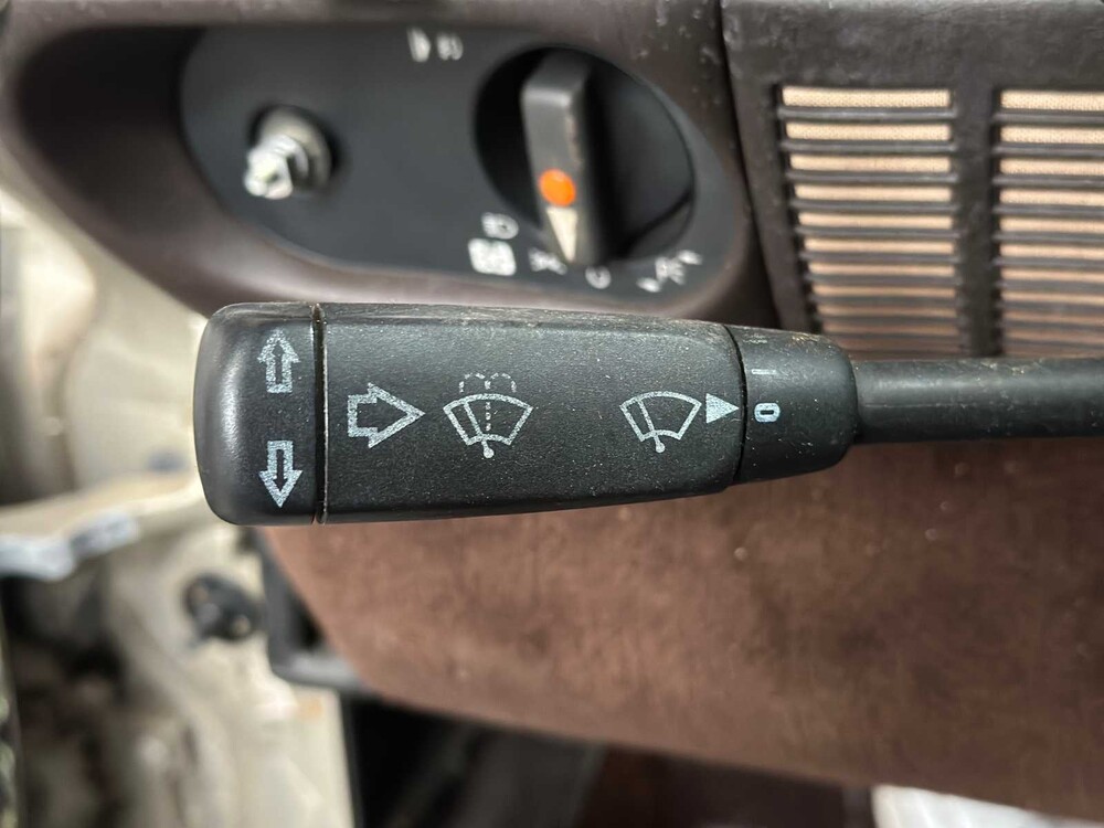 Mercedes-Benz SL560 5.5 V8 1988 SL-Klasse