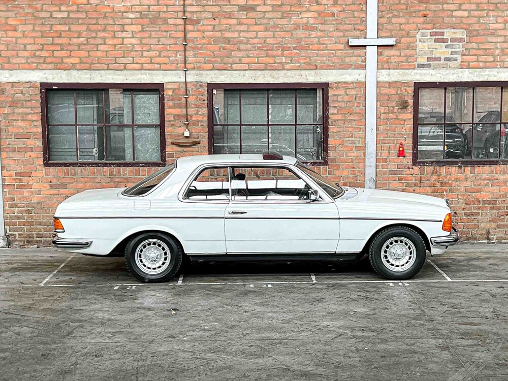 Mercedes-Benz 230 C (280 LPG ENGINE) 200-280 (W123) 184hp 1977, 50-SG-25