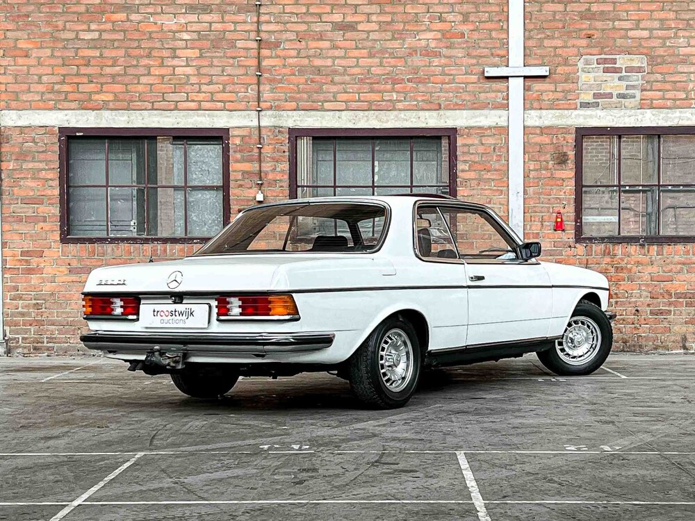 Mercedes-Benz 230 C (280 LPG ENGINE) 200-280 (W123) 184hp 1977, 50-SG-25