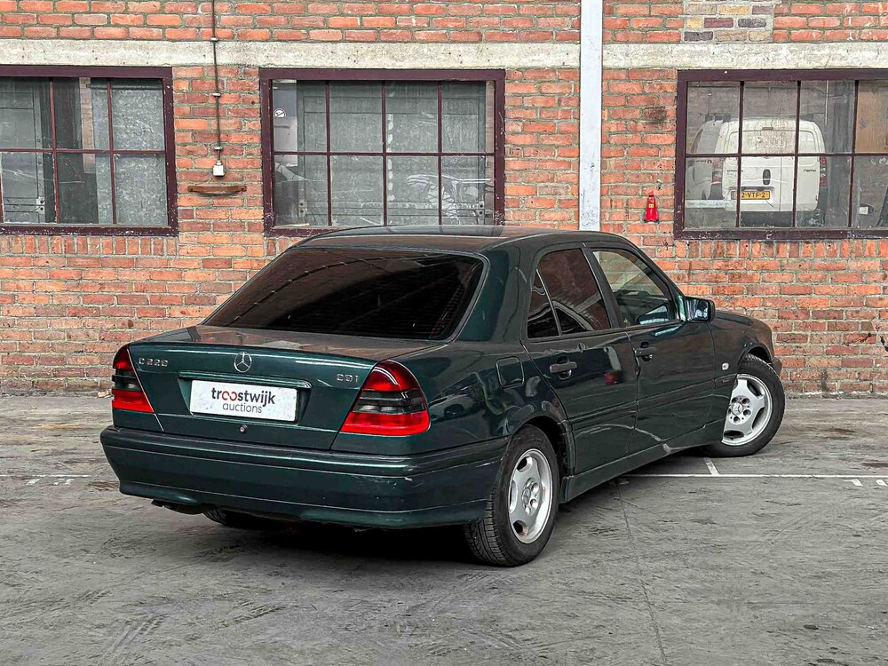 Mercedes-Benz C220 CDI W202 125hp 1999 C-Class