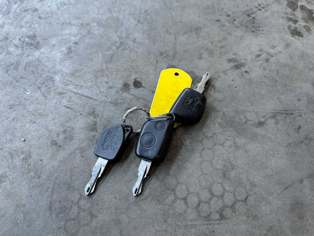 Peugeot 306 Cabriolet 2.0-16V 132hp 2000, 78-FJ-NX Youngtimer