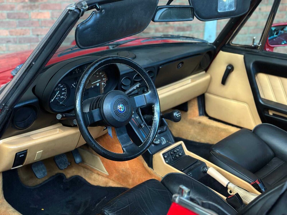 Alfa Romeo Spider 2.0 117PS 1991, YZ-30-YF