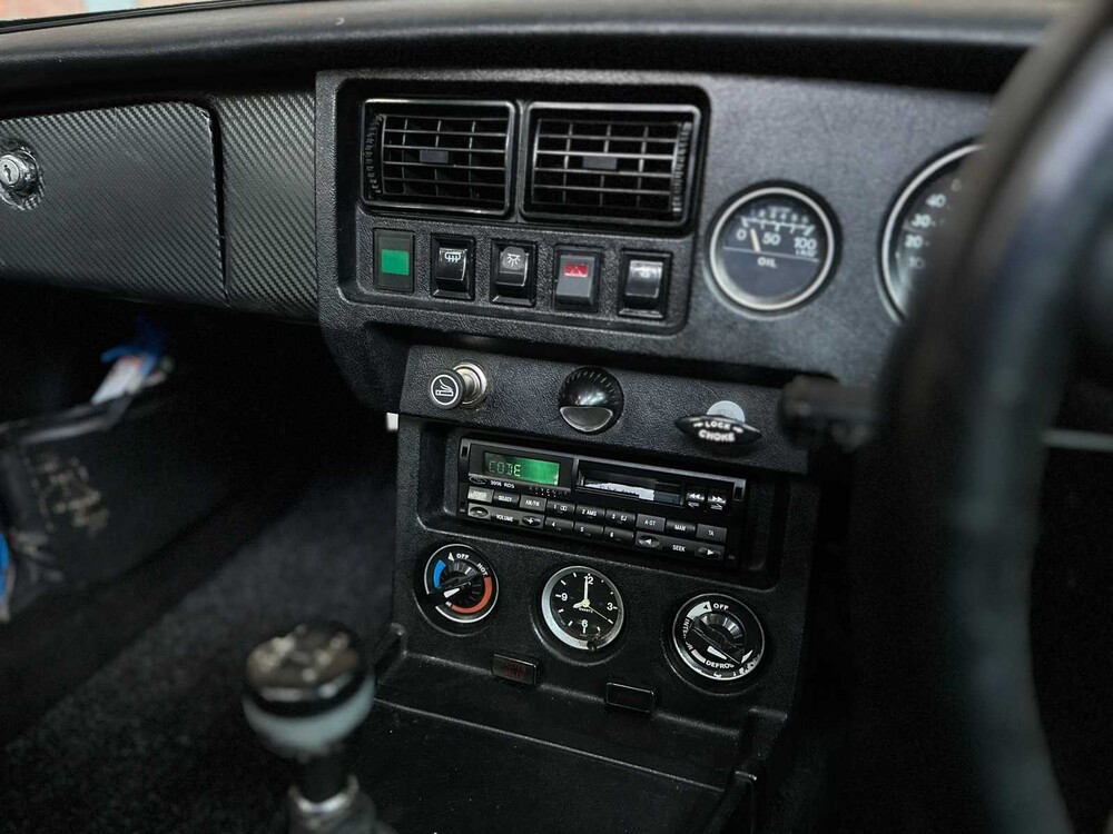 MGB GT Coupe 1.8 95hp 1977 MG B-Type, 65-YB-39 Classic Car