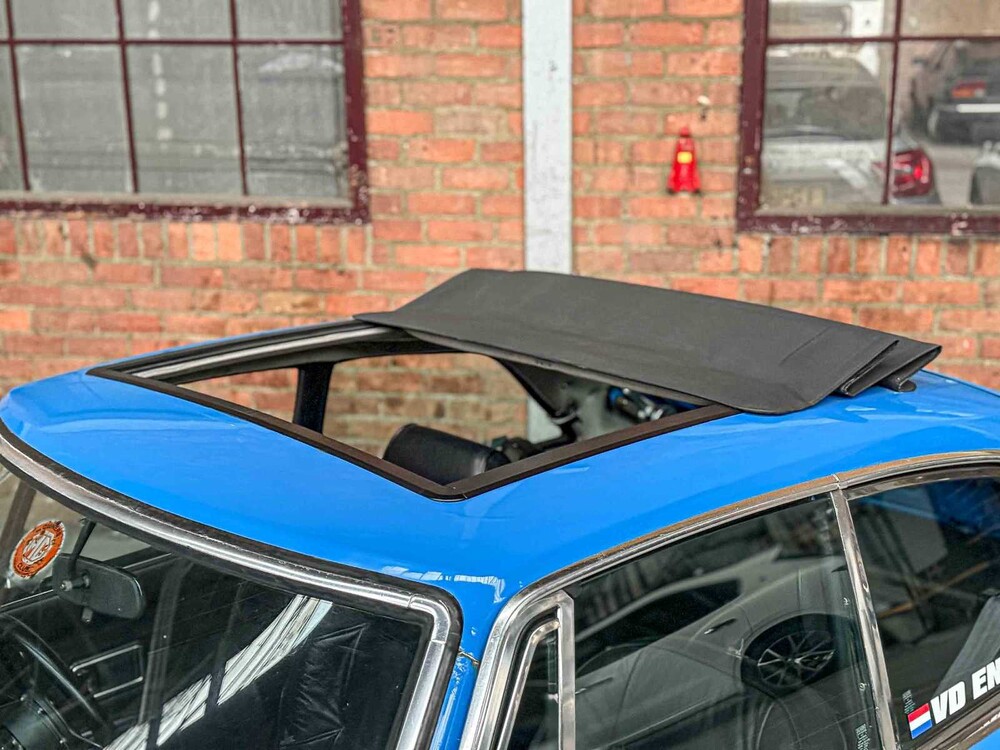 MGB GT Coupe 1.8 95hp 1977 MG B-Type, 65-YB-39 Classic Car