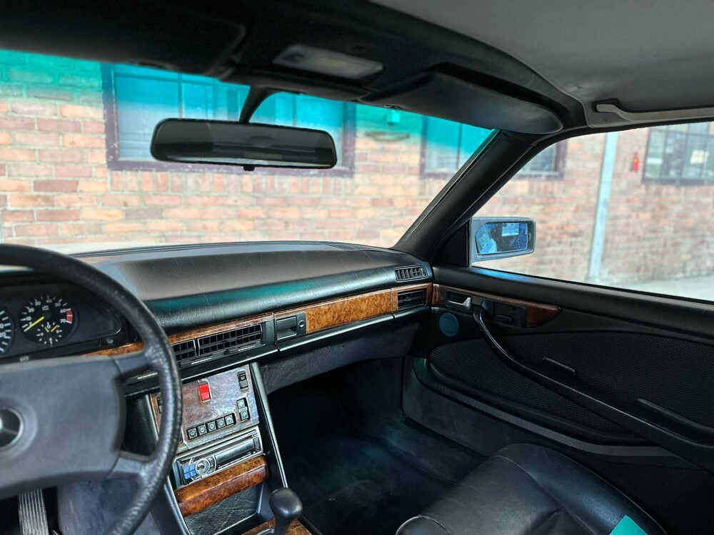 Mercedes-Benz W126 500 SEC 231hp 