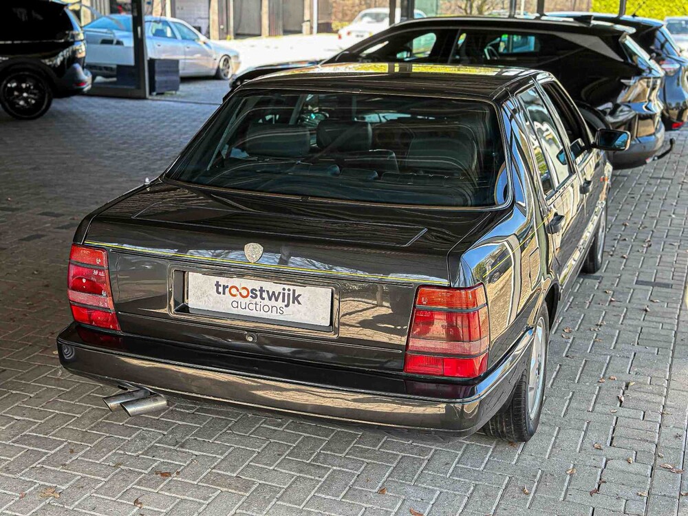 Lancia Theme 3.0 8.32 Ferrari 202hp 1989