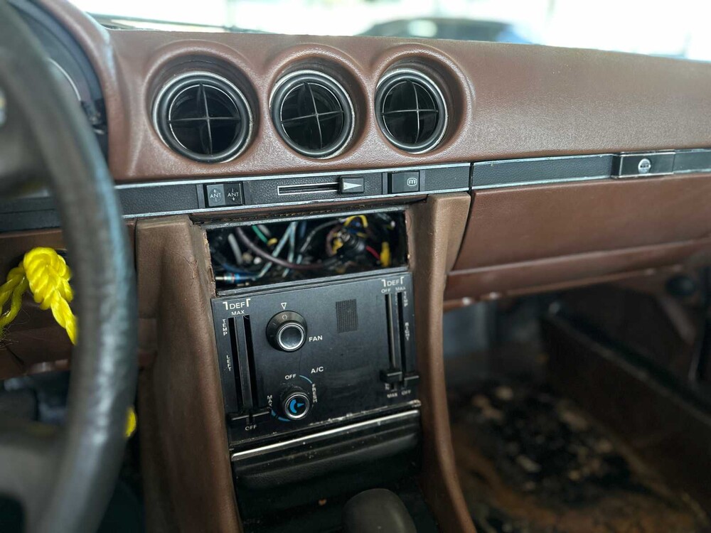 Mercedes-Benz SL450 4.5 V8 1976 SL-Klasse 