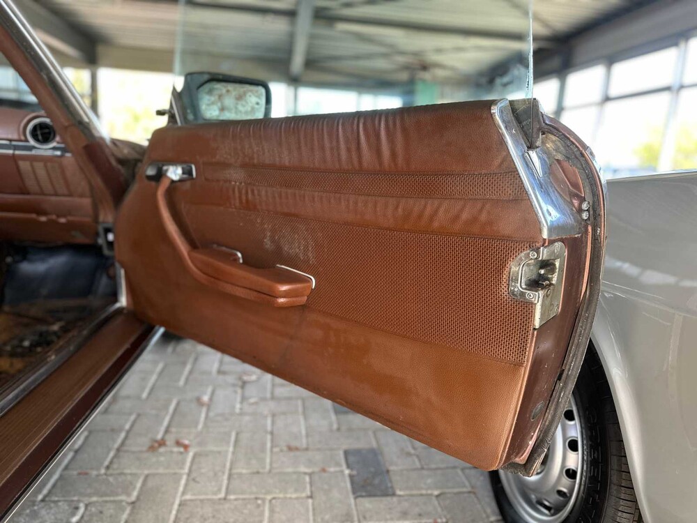 Mercedes-Benz SL450 4.5 V8 1976 SL-Klasse 