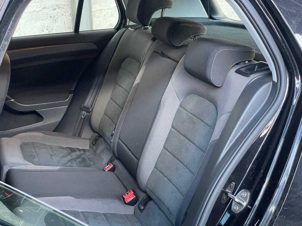 Volkswagen Golf 1.0 TSI CL Bns 116PS 2019, G-854-NF