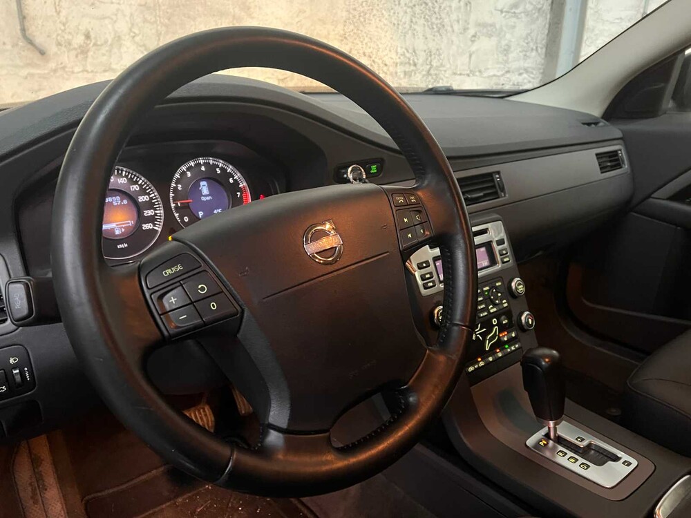 Volvo V70 145PS 2009, H-832-ZN