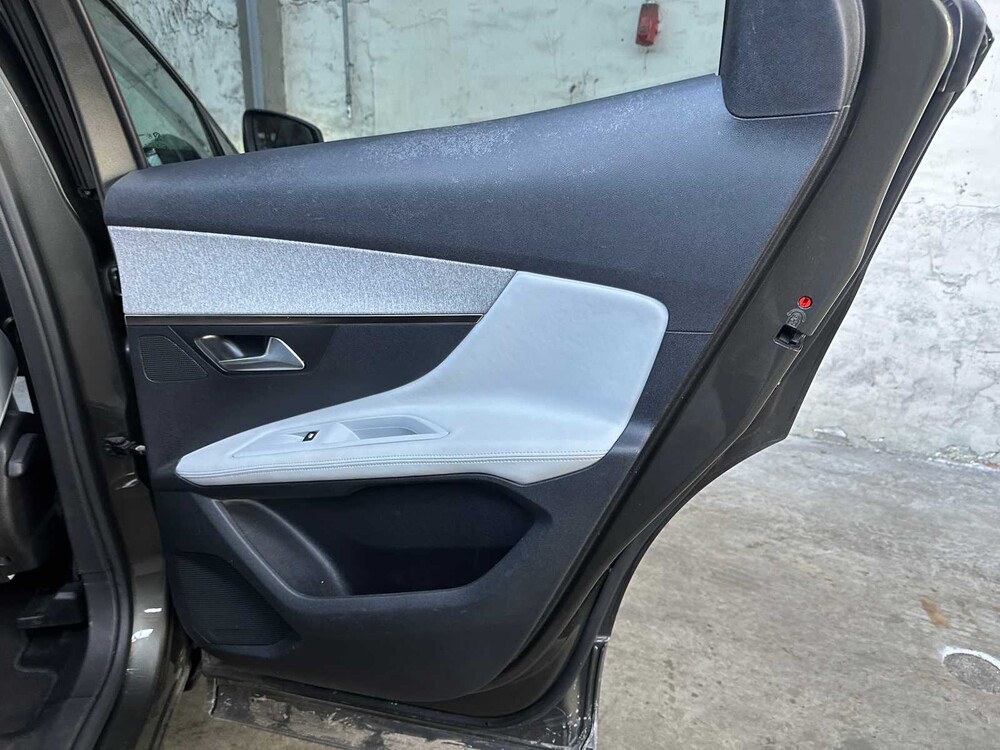 Peugeot 3008 1.2 PureTech BL Prem 131PS 2018, SR-220-G