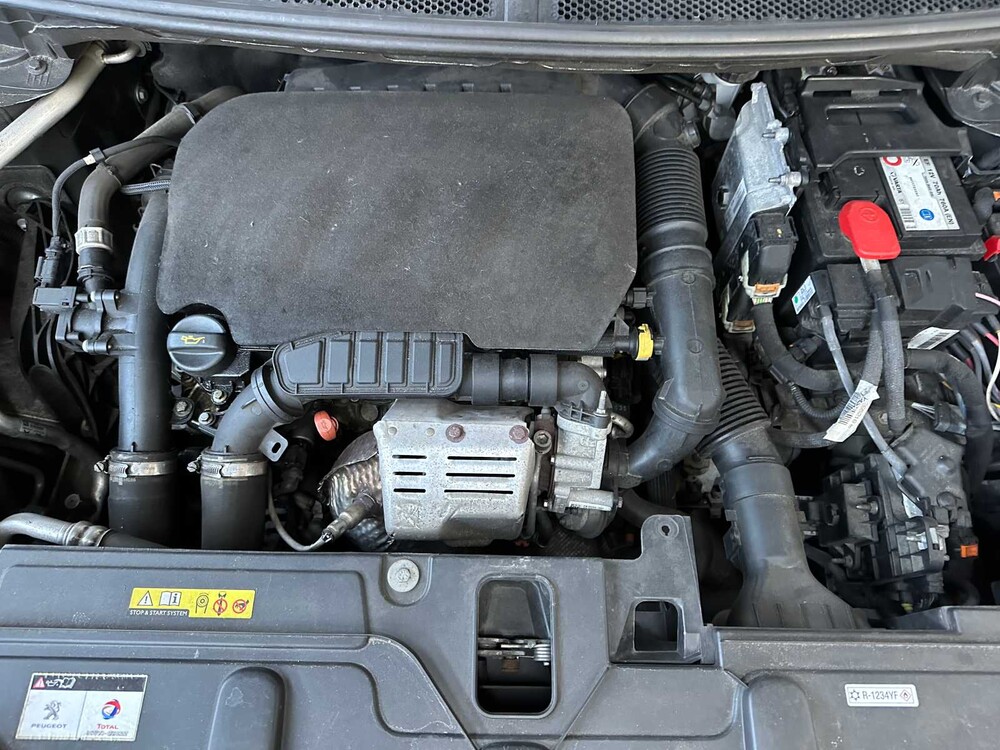 Peugeot 3008 1.2 PureTech BL Prem 131PS 2018, SR-220-G
