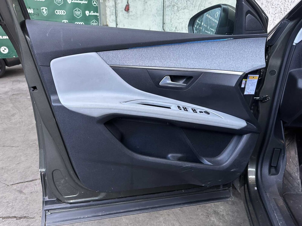 Peugeot 3008 1.2 PureTech BL Prem 131PS 2018, SR-220-G