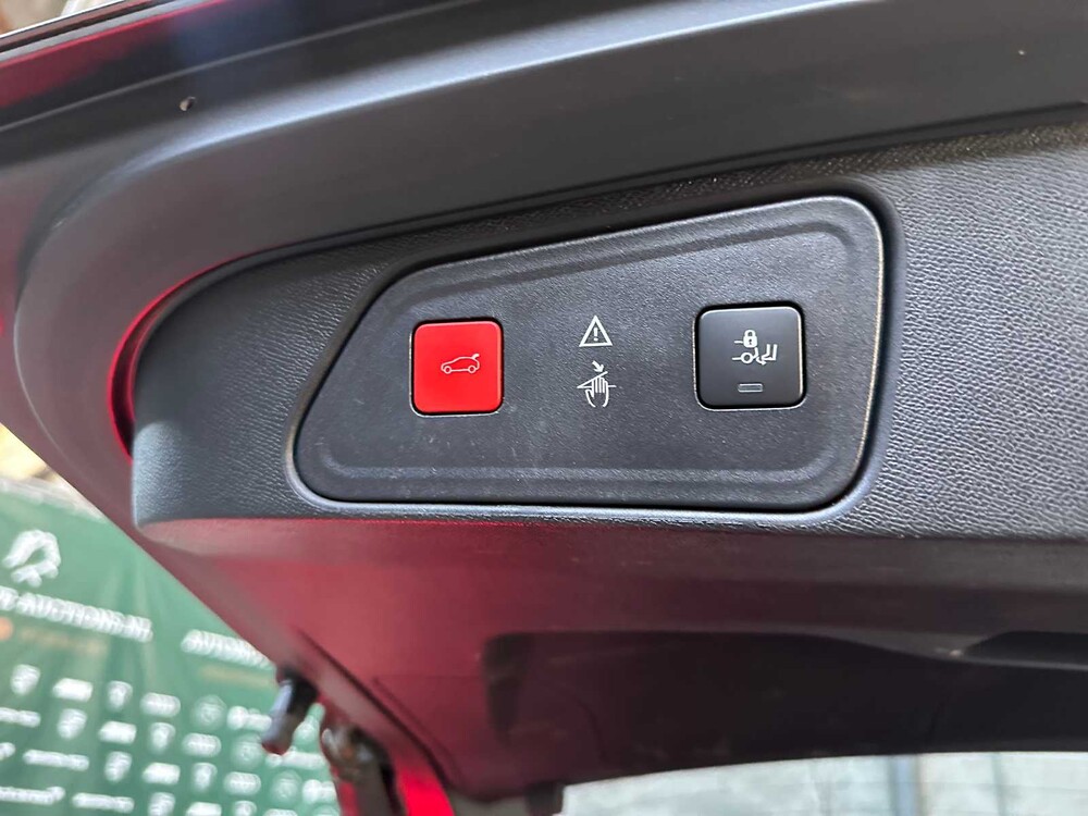 Peugeot 3008 1.2 PureTech BL Prem 131PS 2018, SR-220-G