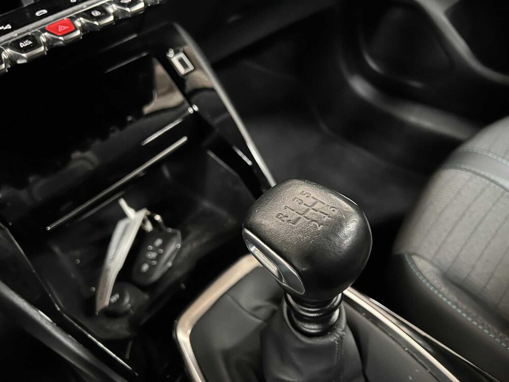 Peugeot 208 1.2 PT BL Allure 101PS 2020, H-164-VK