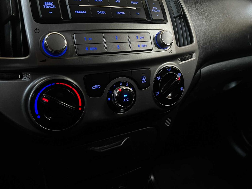 Hyundai i20 1.2 Blue Drive 86PS 2014, 6-XDH-88