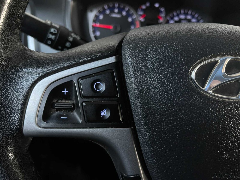 Hyundai i20 1.2 Blue Drive 86PS 2014, 6-XDH-88