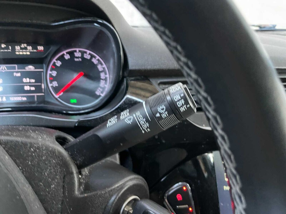 Opel Corsa 1.4 Online Edition 90PS 2017, PT-568-G